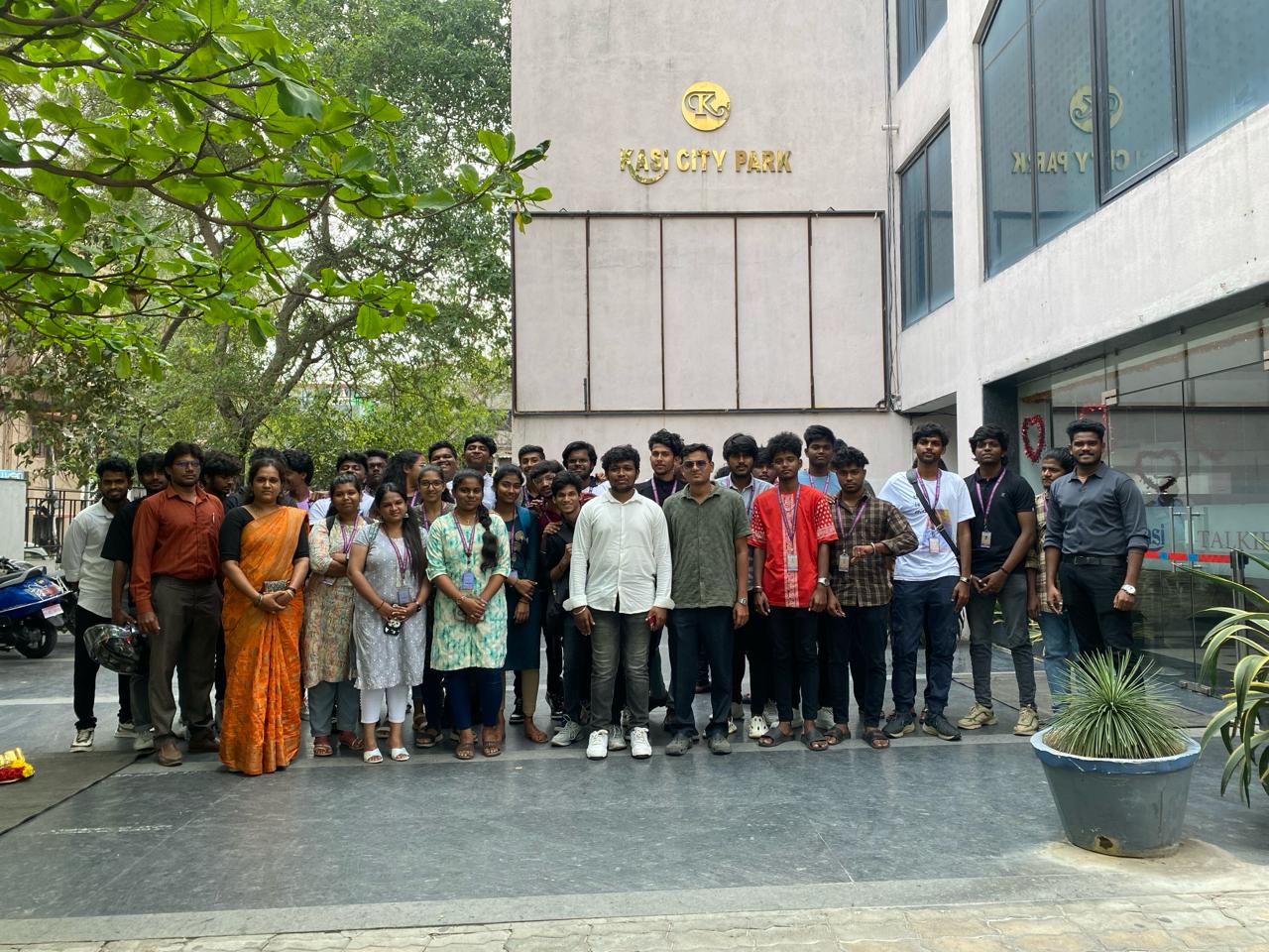 Viscom Dept-Movie witnessed FDFS 001 (1)